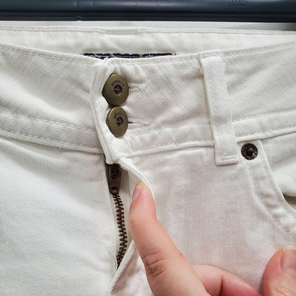 Hudson Women's White Denim Low Rise Flap Pocket Flare Leg Jeans USA Made Size 28 - Picture 3 of 9